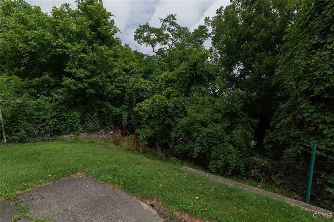 507-509 South Wilbur Avenue, Syracuse, New York 13, Syracuse, New York 13204, 6 Bedrooms Bedrooms, ,2 BathroomsBathrooms,Residential,For Sale,507-509 South Wilbur Avenue, Syracuse, New York 13,0,S1633227