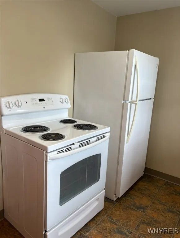 455 Wehrle, Amherst, New York 14225, Amherst, New York 14225, 2 Bedrooms Bedrooms, 8 Rooms Rooms,1 BathroomBathrooms,Residential Lease,For Rent,455 Wehrle, Amherst, New York 14225,B1633482
