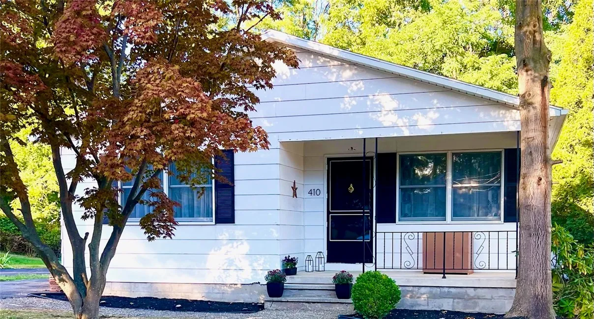 410 Guinnip Avenue, Elmira City, New York 14905, Elmira City, New York 14905, 2 Bedrooms Bedrooms, 5 Rooms Rooms,1 BathroomBathrooms,Residential,For Sale,410 Guinnip Avenue, Elmira City, New York 14905,0,R1633316