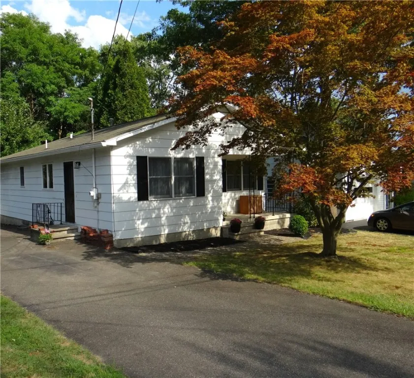 410 Guinnip Avenue, Elmira City, New York 14905, Elmira City, New York 14905, 2 Bedrooms Bedrooms, 5 Rooms Rooms,1 BathroomBathrooms,Residential,For Sale,410 Guinnip Avenue, Elmira City, New York 14905,0,R1633316