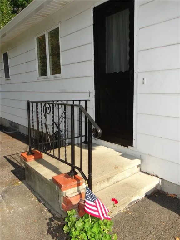 410 Guinnip Avenue, Elmira City, New York 14905, Elmira City, New York 14905, 2 Bedrooms Bedrooms, 5 Rooms Rooms,1 BathroomBathrooms,Residential,For Sale,410 Guinnip Avenue, Elmira City, New York 14905,0,R1633316