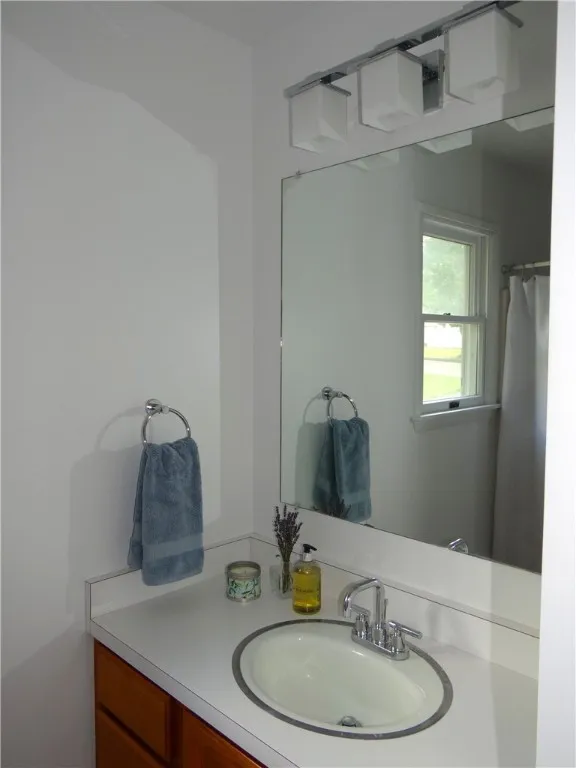 410 Guinnip Avenue, Elmira City, New York 14905, Elmira City, New York 14905, 2 Bedrooms Bedrooms, 5 Rooms Rooms,1 BathroomBathrooms,Residential,For Sale,410 Guinnip Avenue, Elmira City, New York 14905,0,R1633316