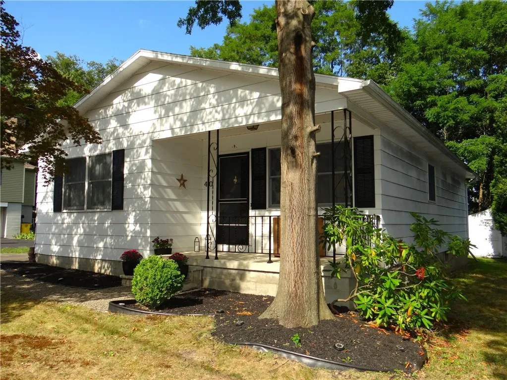 410 Guinnip Avenue, Elmira City, New York 14905, Elmira City, New York 14905, 2 Bedrooms Bedrooms, 5 Rooms Rooms,1 BathroomBathrooms,Residential,For Sale,410 Guinnip Avenue, Elmira City, New York 14905,0,R1633316