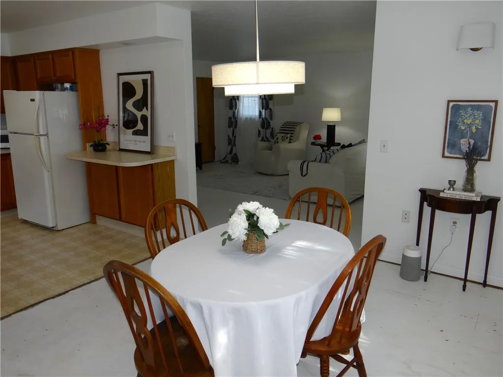 410 Guinnip Avenue, Elmira City, New York 14905, Elmira City, New York 14905, 2 Bedrooms Bedrooms, 5 Rooms Rooms,1 BathroomBathrooms,Residential,For Sale,410 Guinnip Avenue, Elmira City, New York 14905,0,R1633316