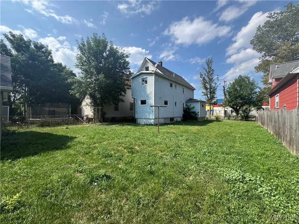 2517 Welch Avenue, Niagara Falls, New York 14303, Niagara Falls, New York 14303, 5 Bedrooms Bedrooms, 10 Rooms Rooms,2 BathroomsBathrooms,Residential,Closed,2517 Welch Avenue, Niagara Falls, New York 14303,0,B1633467