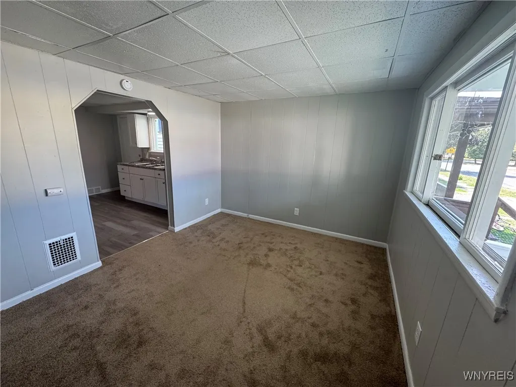 2517 Welch Avenue, Niagara Falls, New York 14303, Niagara Falls, New York 14303, 5 Bedrooms Bedrooms, 10 Rooms Rooms,2 BathroomsBathrooms,Residential,Closed,2517 Welch Avenue, Niagara Falls, New York 14303,0,B1633467