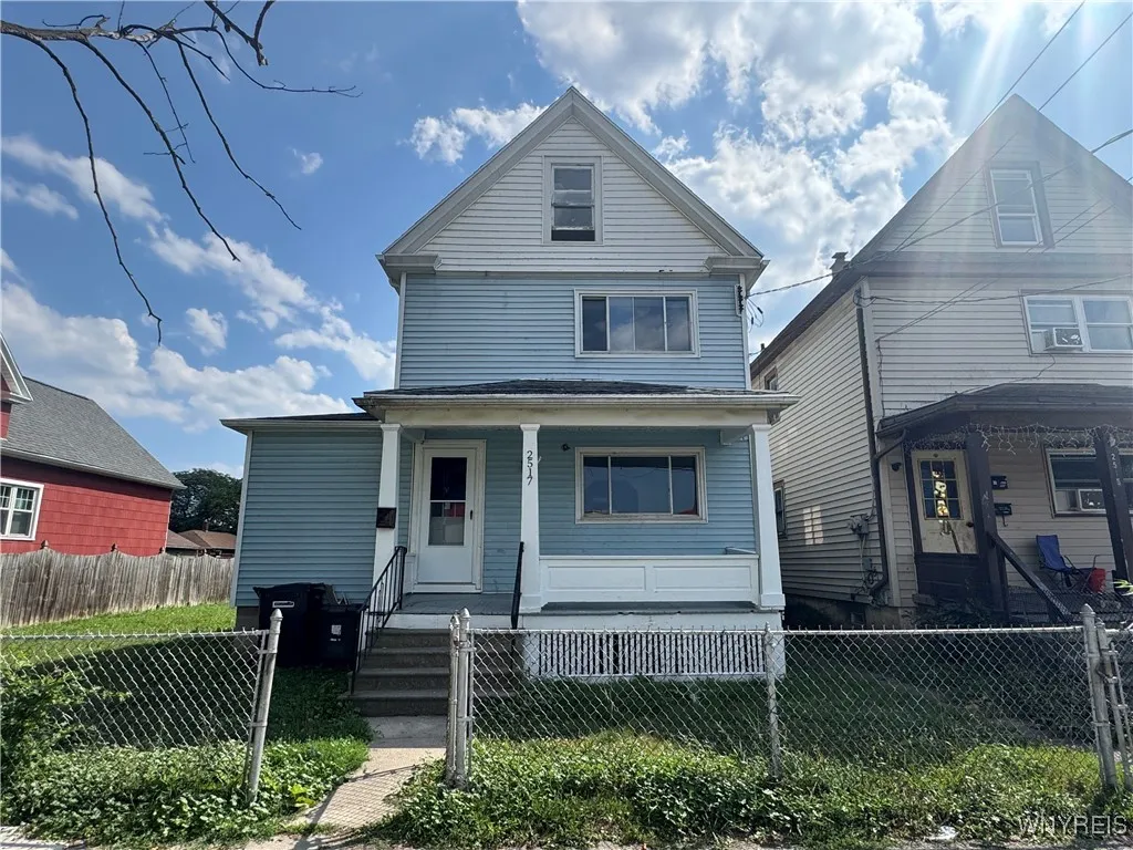 2517 Welch Avenue, Niagara Falls, New York 14303, Niagara Falls, New York 14303, 5 Bedrooms Bedrooms, 10 Rooms Rooms,2 BathroomsBathrooms,Residential,Closed,2517 Welch Avenue, Niagara Falls, New York 14303,0,B1633467
