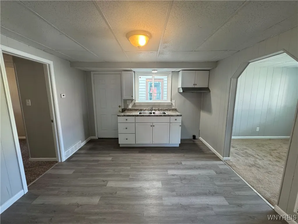 2517 Welch Avenue, Niagara Falls, New York 14303, Niagara Falls, New York 14303, 5 Bedrooms Bedrooms, 10 Rooms Rooms,2 BathroomsBathrooms,Residential,Closed,2517 Welch Avenue, Niagara Falls, New York 14303,0,B1633467