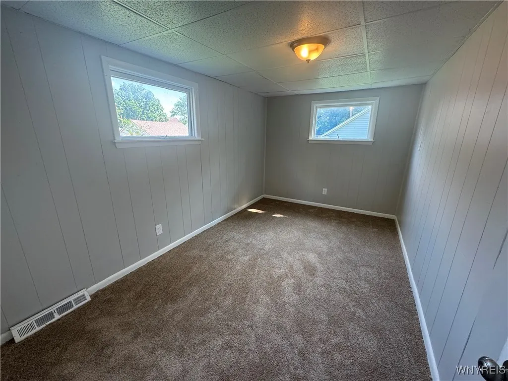 2517 Welch Avenue, Niagara Falls, New York 14303, Niagara Falls, New York 14303, 5 Bedrooms Bedrooms, 10 Rooms Rooms,2 BathroomsBathrooms,Residential,Closed,2517 Welch Avenue, Niagara Falls, New York 14303,0,B1633467