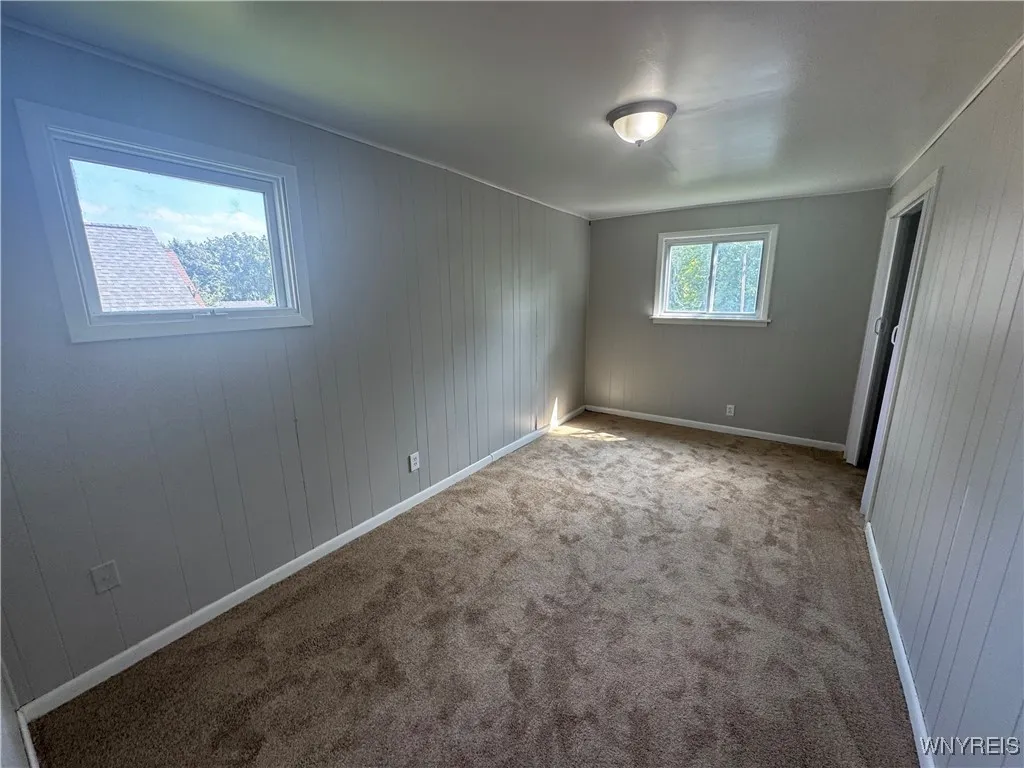 2517 Welch Avenue, Niagara Falls, New York 14303, Niagara Falls, New York 14303, 5 Bedrooms Bedrooms, 10 Rooms Rooms,2 BathroomsBathrooms,Residential,Closed,2517 Welch Avenue, Niagara Falls, New York 14303,0,B1633467