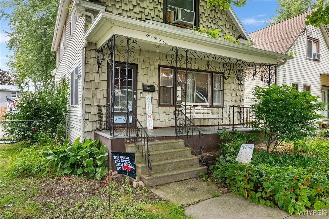 141 7th Avenue, North Tonawanda, New York 14120, North Tonawanda, New York 14120, 3 Bedrooms Bedrooms, 6 Rooms Rooms,1 BathroomBathrooms,Residential,For Sale,141 7th Avenue, North Tonawanda, New York 14120,0,B1632855