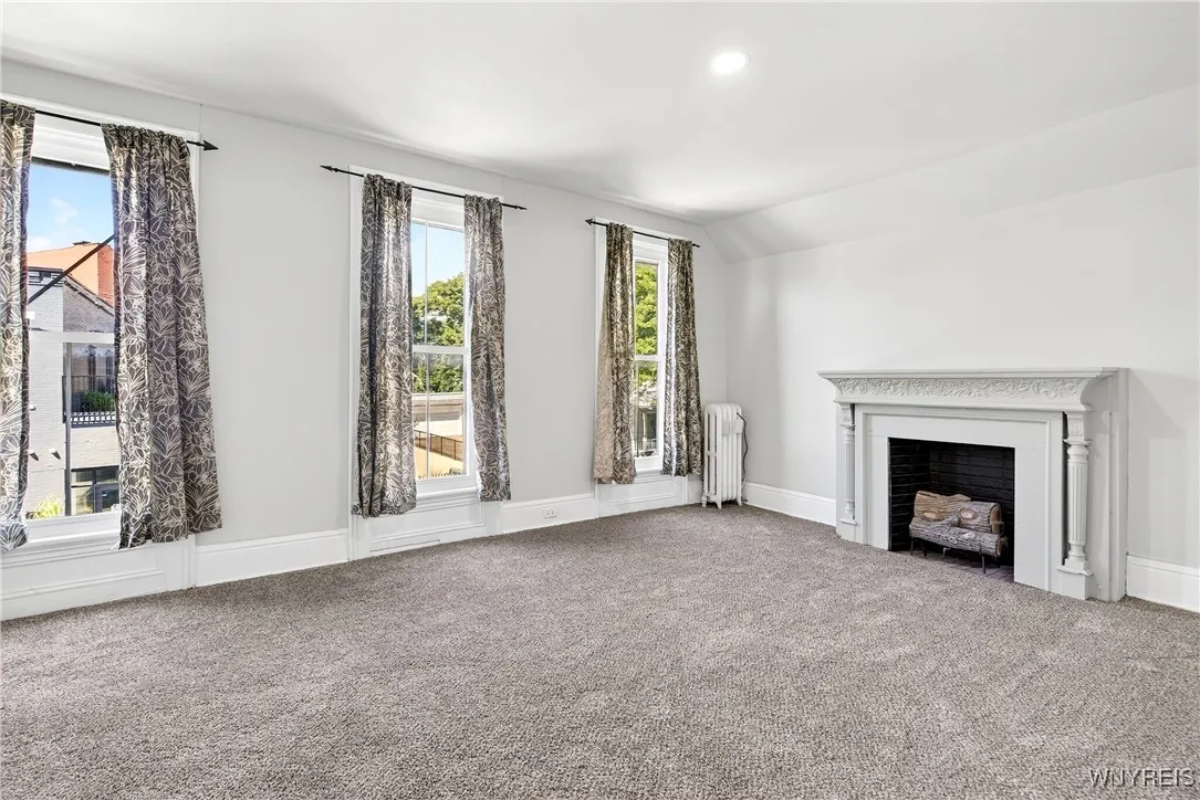 107 College Street, Buffalo, New York 14201, Buffalo, New York 14201, 3 Bedrooms Bedrooms, 12 Rooms Rooms,2 BathroomsBathrooms,Residential,For Sale,107 College Street, Buffalo, New York 14201,B1632557