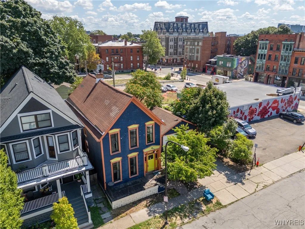 107 College Street, Buffalo, New York 14201, Buffalo, New York 14201, 3 Bedrooms Bedrooms, 12 Rooms Rooms,2 BathroomsBathrooms,Residential,For Sale,107 College Street, Buffalo, New York 14201,B1632557
