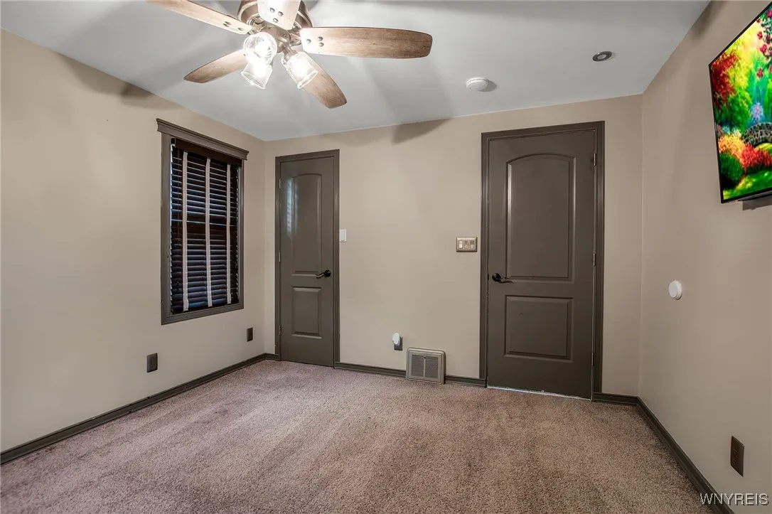 800 Tifft Street, Buffalo, New York 14220, Buffalo, New York 14220, 3 Bedrooms Bedrooms, 8 Rooms Rooms,1 BathroomBathrooms,Residential,For Sale,800 Tifft Street, Buffalo, New York 14220,B1632428