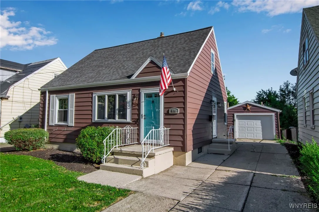 800 Tifft Street, Buffalo, New York 14220, Buffalo, New York 14220, 3 Bedrooms Bedrooms, 8 Rooms Rooms,1 BathroomBathrooms,Residential,For Sale,800 Tifft Street, Buffalo, New York 14220,B1632428