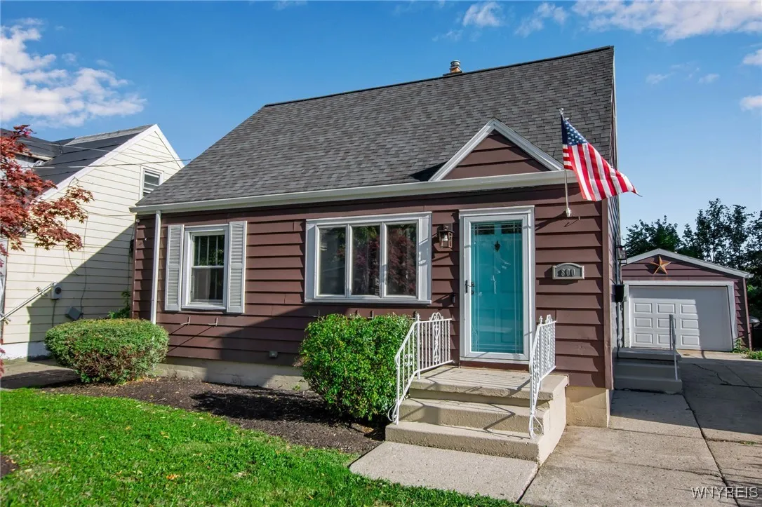 800 Tifft Street, Buffalo, New York 14220, Buffalo, New York 14220, 3 Bedrooms Bedrooms, 8 Rooms Rooms,1 BathroomBathrooms,Residential,For Sale,800 Tifft Street, Buffalo, New York 14220,B1632428