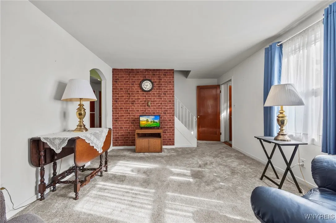 42 Springville Avenue, Amherst, New York 14226, Amherst, New York 14226, 4 Bedrooms Bedrooms, 7 Rooms Rooms,1 BathroomBathrooms,Residential,For Sale,42 Springville Avenue, Amherst, New York 14226,0,B1633487
