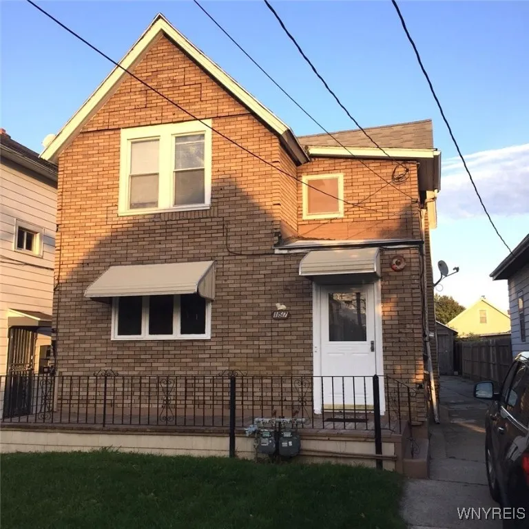 157 Hazelwood Avenue, Buffalo, New York 14215, Buffalo, New York 14215, 2 Bedrooms Bedrooms, ,2 BathroomsBathrooms,Residential,For Sale,157 Hazelwood Avenue, Buffalo, New York 14215,B1629805