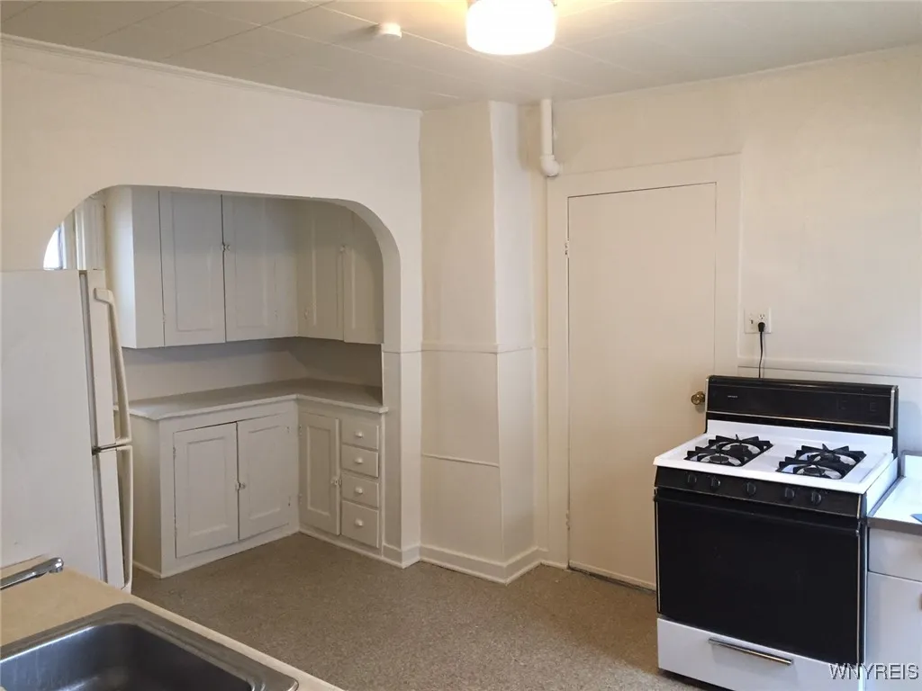 157 Hazelwood Avenue, Buffalo, New York 14215, Buffalo, New York 14215, 2 Bedrooms Bedrooms, ,2 BathroomsBathrooms,Residential,For Sale,157 Hazelwood Avenue, Buffalo, New York 14215,B1629805