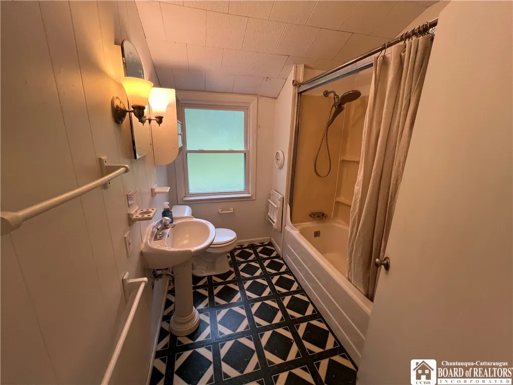 2887 Route 394, North Harmony, New York 14710, North Harmony, New York 14710, 3 Bedrooms Bedrooms, 7 Rooms Rooms,2 BathroomsBathrooms,Residential,For Sale,2887 Route 394, North Harmony, New York 14710,0,R1633387