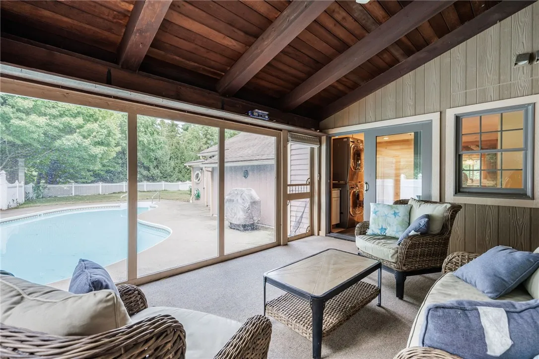 620 Holt Road, Webster, New York 14580, Webster, New York 14580, 5 Bedrooms Bedrooms, 10 Rooms Rooms,3 BathroomsBathrooms,Residential,For Sale,620 Holt Road, Webster, New York 14580,0,R1631568