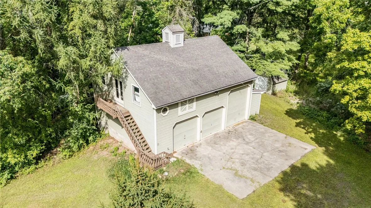 620 Holt Road, Webster, New York 14580, Webster, New York 14580, 5 Bedrooms Bedrooms, 10 Rooms Rooms,3 BathroomsBathrooms,Residential,For Sale,620 Holt Road, Webster, New York 14580,0,R1631568