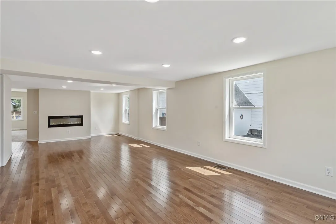120 Fergerson Avenue, Clay, New York 13212, Clay, New York 13212, 3 Bedrooms Bedrooms, 7 Rooms Rooms,2 BathroomsBathrooms,Residential,For Sale,120 Fergerson Avenue, Clay, New York 13212,0,S1633541