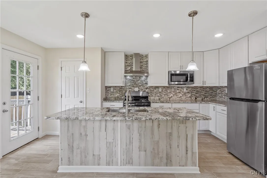 120 Fergerson Avenue, Clay, New York 13212, Clay, New York 13212, 3 Bedrooms Bedrooms, 7 Rooms Rooms,2 BathroomsBathrooms,Residential,For Sale,120 Fergerson Avenue, Clay, New York 13212,0,S1633541