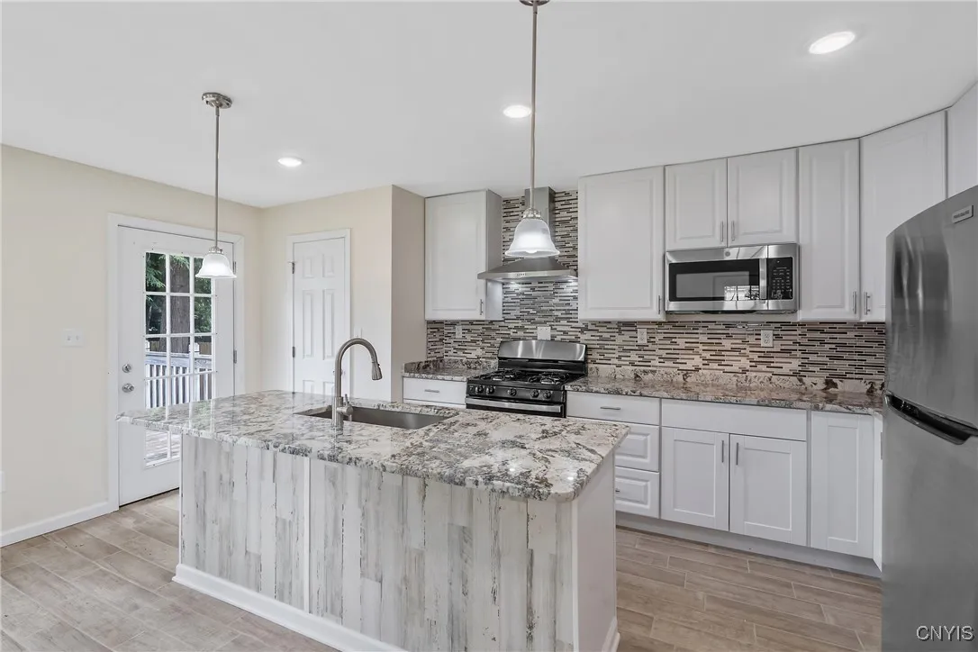 120 Fergerson Avenue, Clay, New York 13212, Clay, New York 13212, 3 Bedrooms Bedrooms, 7 Rooms Rooms,2 BathroomsBathrooms,Residential,For Sale,120 Fergerson Avenue, Clay, New York 13212,0,S1633541