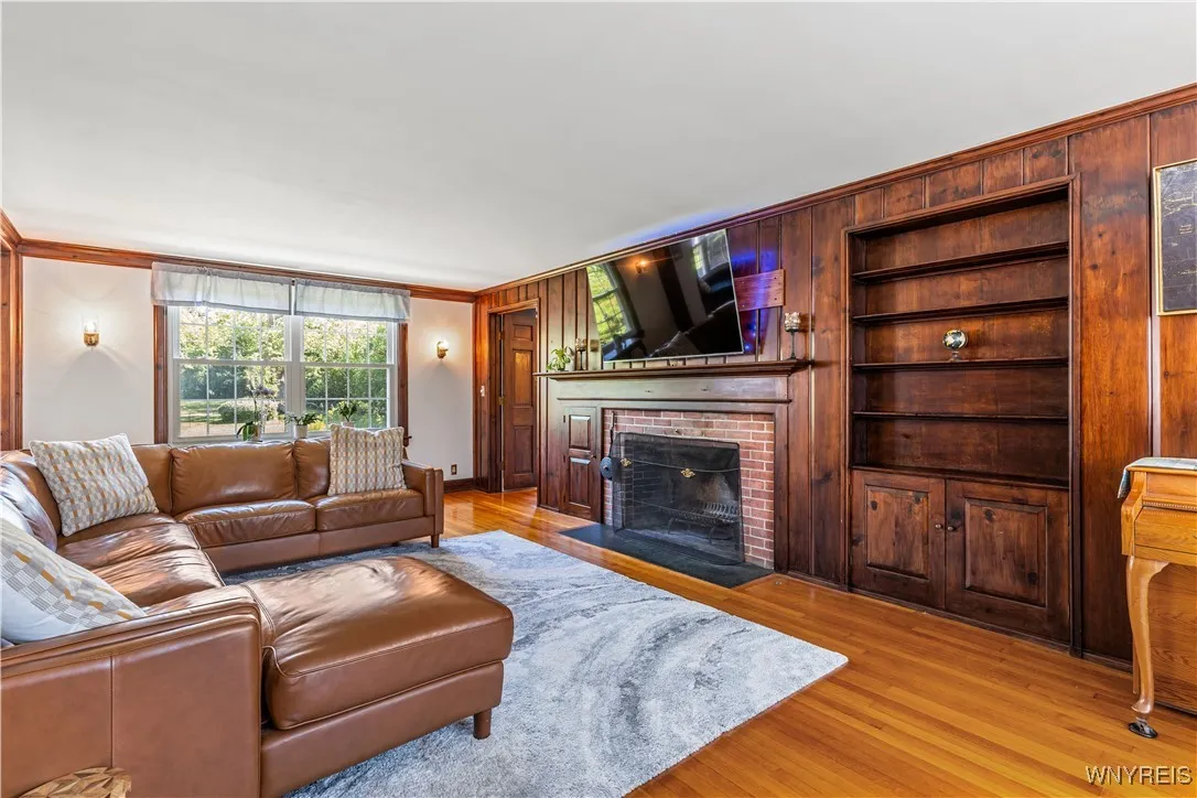 5199 Columbia Avenue, Hamburg, New York 14075, Hamburg, New York 14075, 4 Bedrooms Bedrooms, 9 Rooms Rooms,2 BathroomsBathrooms,Residential,For Sale,5199 Columbia Avenue, Hamburg, New York 14075,0,B1633329