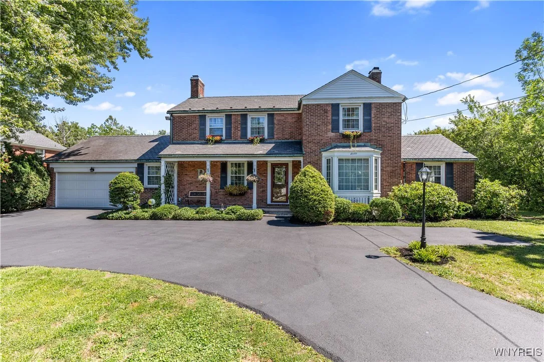 5199 Columbia Avenue, Hamburg, New York 14075, Hamburg, New York 14075, 4 Bedrooms Bedrooms, 9 Rooms Rooms,2 BathroomsBathrooms,Residential,For Sale,5199 Columbia Avenue, Hamburg, New York 14075,0,B1633329