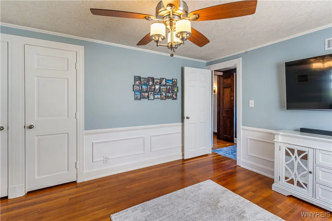 5199 Columbia Avenue, Hamburg, New York 14075, Hamburg, New York 14075, 4 Bedrooms Bedrooms, 9 Rooms Rooms,2 BathroomsBathrooms,Residential,For Sale,5199 Columbia Avenue, Hamburg, New York 14075,0,B1633329