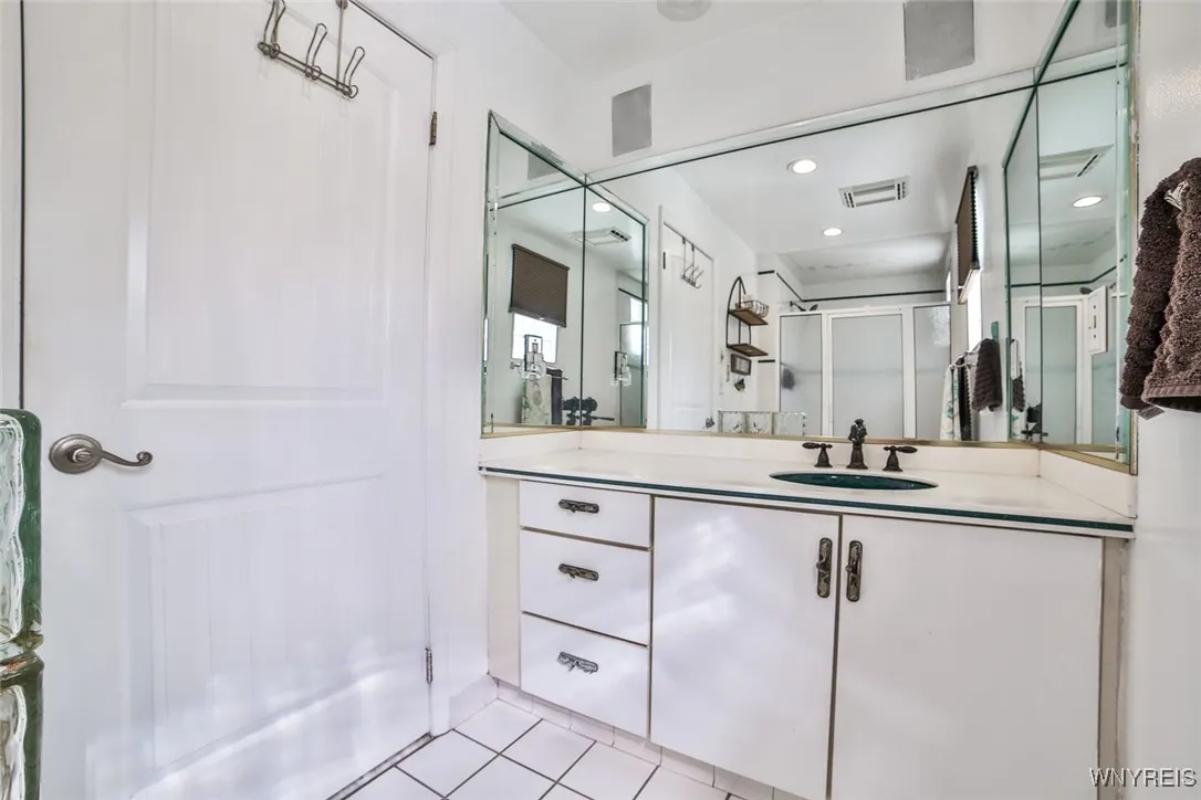 1496 Cox Road, Grand Island, New York 14072, Grand Island, New York 14072, 2 Bedrooms Bedrooms, 5 Rooms Rooms,1 BathroomBathrooms,Residential,Closed,1496 Cox Road, Grand Island, New York 14072,0,B1631991