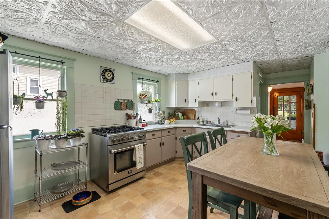 300 East Naples Street, Wayland, New York 14572, Wayland, New York 14572, 4 Bedrooms Bedrooms, 6 Rooms Rooms,1 BathroomBathrooms,Residential,Closed,300 East Naples Street, Wayland, New York 14572,0,R1633475