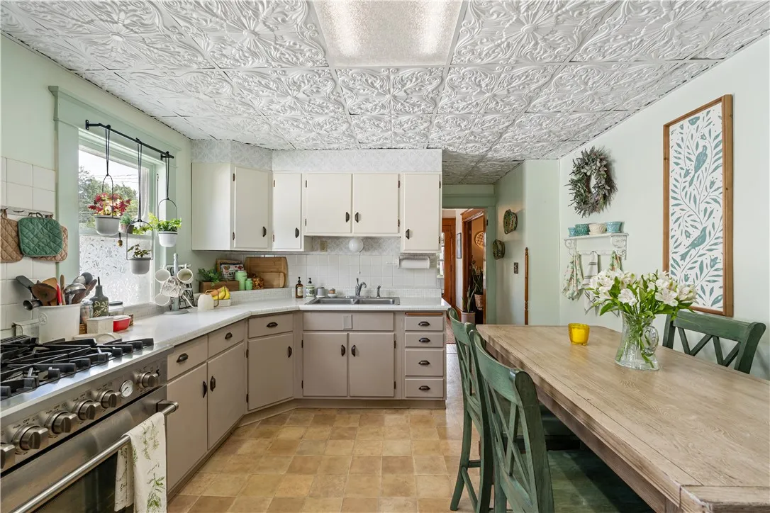 300 East Naples Street, Wayland, New York 14572, Wayland, New York 14572, 4 Bedrooms Bedrooms, 6 Rooms Rooms,1 BathroomBathrooms,Residential,Closed,300 East Naples Street, Wayland, New York 14572,0,R1633475