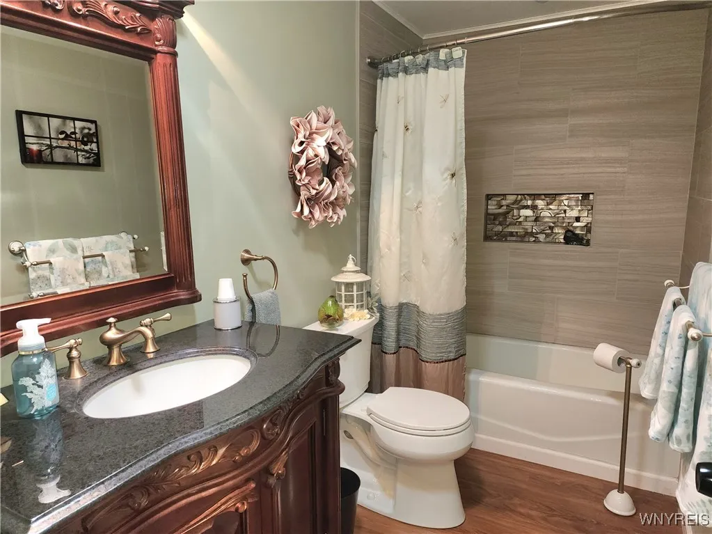 141 Valley View Drive, Elma, New York 14059, Elma, New York 14059, 3 Bedrooms Bedrooms, 9 Rooms Rooms,2 BathroomsBathrooms,Residential,Closed,141 Valley View Drive, Elma, New York 14059,0,B1633122