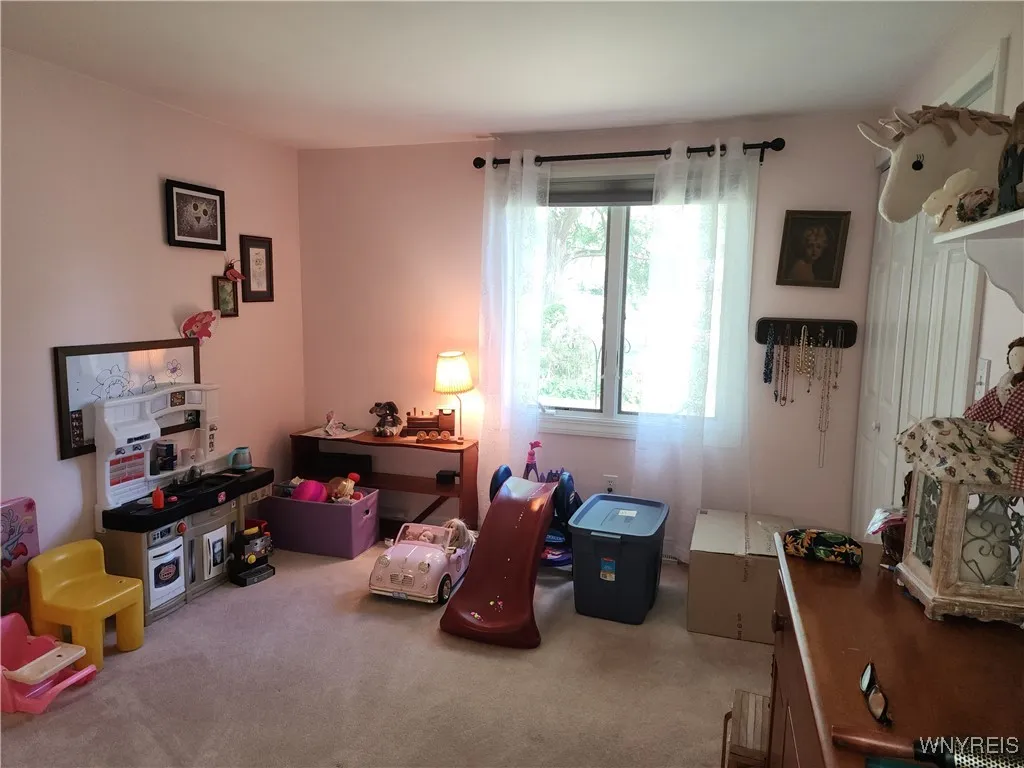 141 Valley View Drive, Elma, New York 14059, Elma, New York 14059, 3 Bedrooms Bedrooms, 9 Rooms Rooms,2 BathroomsBathrooms,Residential,Closed,141 Valley View Drive, Elma, New York 14059,0,B1633122