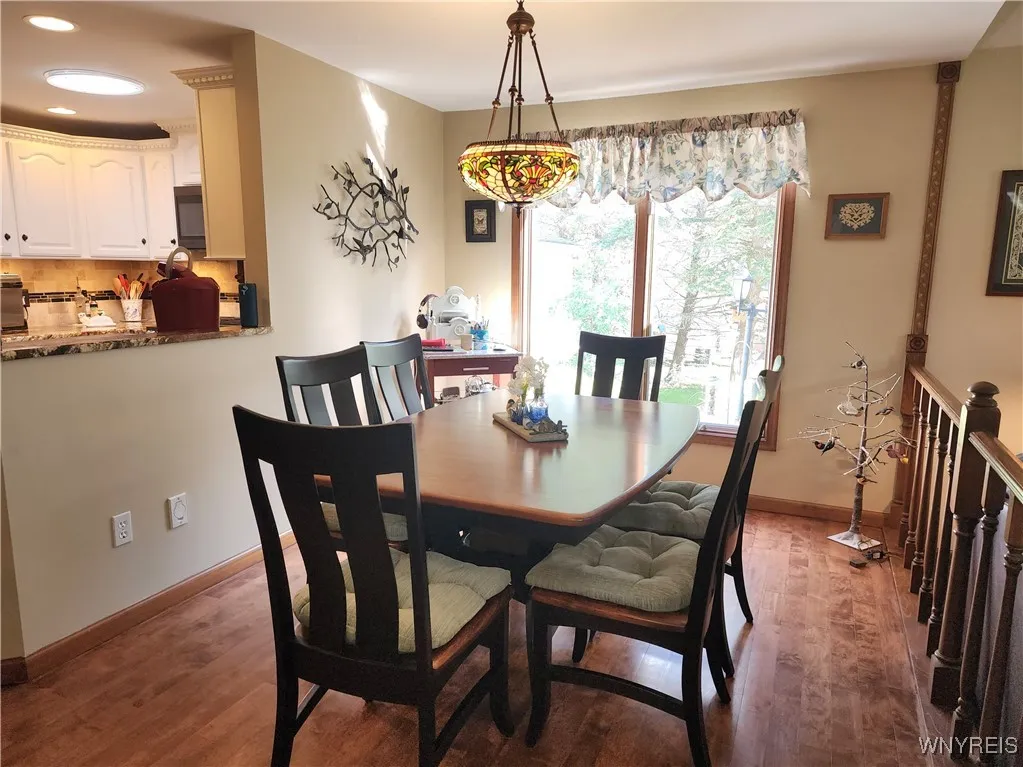 141 Valley View Drive, Elma, New York 14059, Elma, New York 14059, 3 Bedrooms Bedrooms, 9 Rooms Rooms,2 BathroomsBathrooms,Residential,Closed,141 Valley View Drive, Elma, New York 14059,0,B1633122