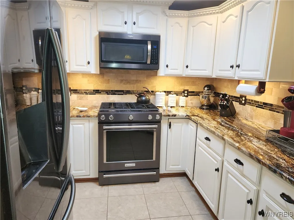 141 Valley View Drive, Elma, New York 14059, Elma, New York 14059, 3 Bedrooms Bedrooms, 9 Rooms Rooms,2 BathroomsBathrooms,Residential,Closed,141 Valley View Drive, Elma, New York 14059,0,B1633122