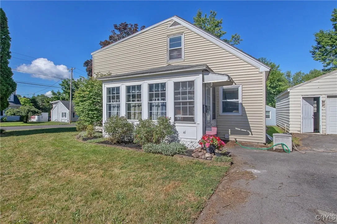 105 Horseshoe Drive, Geddes, New York 13219, Geddes, New York 13219, 3 Bedrooms Bedrooms, 8 Rooms Rooms,2 BathroomsBathrooms,Residential,Closed,105 Horseshoe Drive, Geddes, New York 13219,0,S1633561