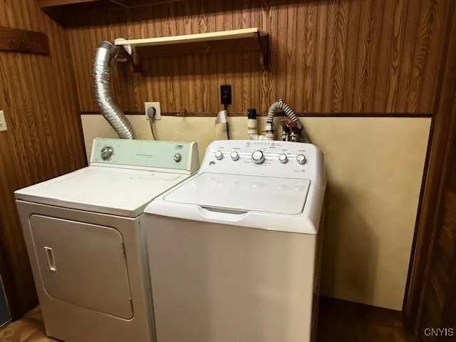 310 Midwood Drive, Salina, New York 13088, Salina, New York 13088, 3 Bedrooms Bedrooms, 8 Rooms Rooms,2 BathroomsBathrooms,Residential,For Sale,310 Midwood Drive, Salina, New York 13088,0,S1633413