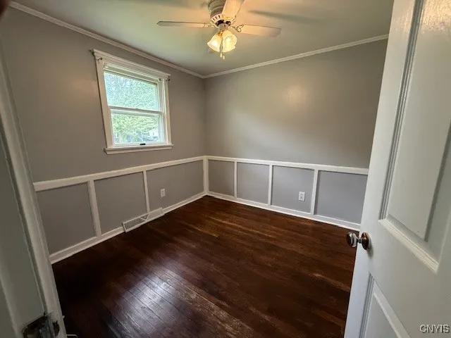 310 Midwood Drive, Salina, New York 13088, Salina, New York 13088, 3 Bedrooms Bedrooms, 8 Rooms Rooms,2 BathroomsBathrooms,Residential,For Sale,310 Midwood Drive, Salina, New York 13088,0,S1633413