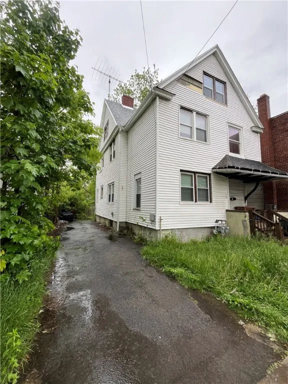 128 Otis Street, Rochester, New York 14606, Rochester, New York 14606, 4 Bedrooms Bedrooms, ,2 BathroomsBathrooms,Residential,For Sale,128 Otis Street, Rochester, New York 14606,0,R1633210