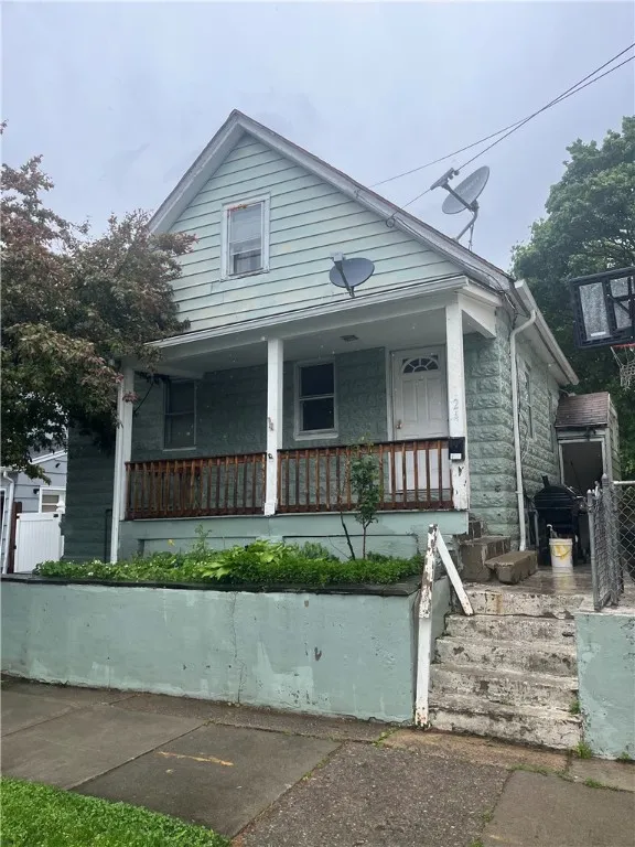 124 Gray Street, Rochester, New York 14609, Rochester, New York 14609, 5 Rooms Rooms,Residential,For Sale,124 Gray Street, Rochester, New York 14609,0,R1633184