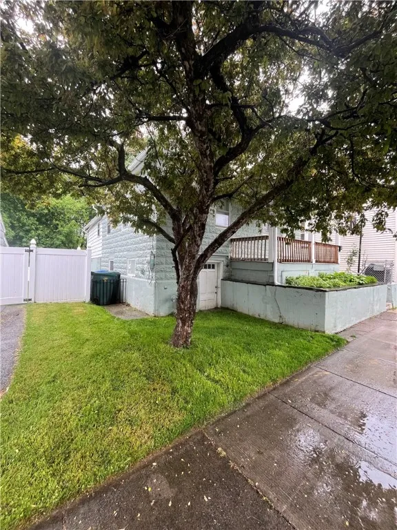 124 Gray Street, Rochester, New York 14609, Rochester, New York 14609, 5 Rooms Rooms,Residential,For Sale,124 Gray Street, Rochester, New York 14609,0,R1633184