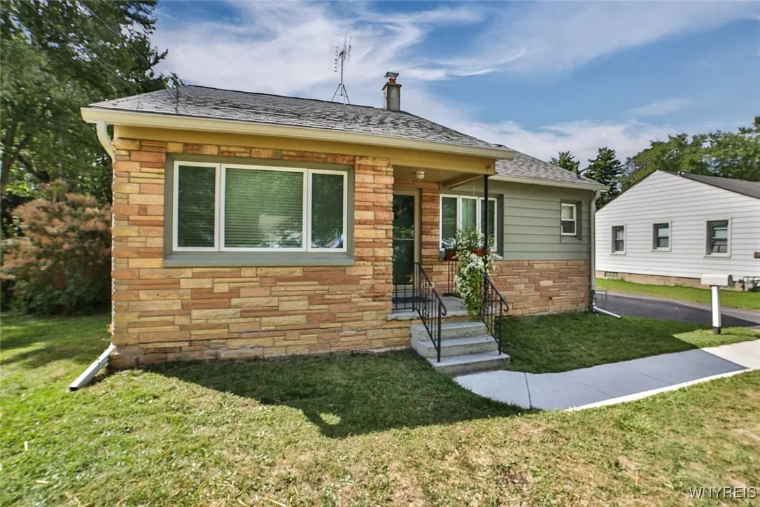 1261 Parkview Drive, North Tonawanda, New York 141, North Tonawanda, New York 14120, 3 Bedrooms Bedrooms, 6 Rooms Rooms,1 BathroomBathrooms,Residential,For Sale,1261 Parkview Drive, North Tonawanda, New York 141,B1632860
