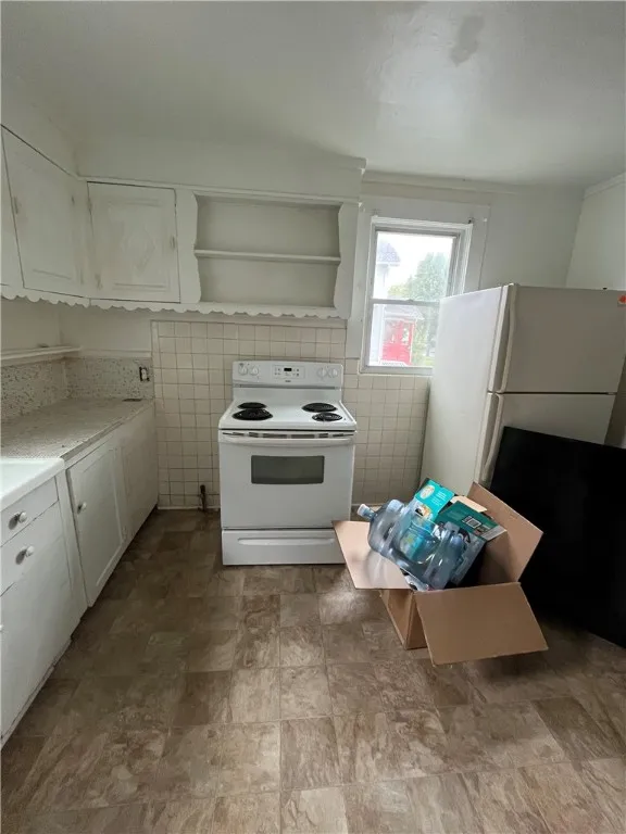 87 Sunset Street, Rochester, New York 14606, Rochester, New York 14606, 3 Bedrooms Bedrooms, 5 Rooms Rooms,1 BathroomBathrooms,Residential,For Sale,87 Sunset Street, Rochester, New York 14606,0,R1633194