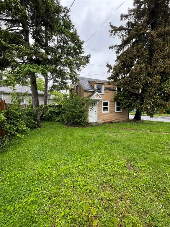 87 Sunset Street, Rochester, New York 14606, Rochester, New York 14606, 3 Bedrooms Bedrooms, 5 Rooms Rooms,1 BathroomBathrooms,Residential,For Sale,87 Sunset Street, Rochester, New York 14606,0,R1633194