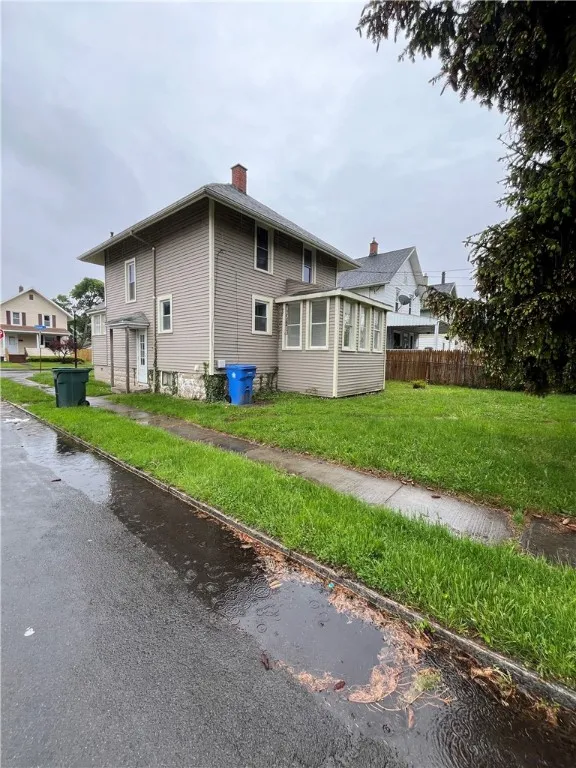 87 Sunset Street, Rochester, New York 14606, Rochester, New York 14606, 3 Bedrooms Bedrooms, 5 Rooms Rooms,1 BathroomBathrooms,Residential,For Sale,87 Sunset Street, Rochester, New York 14606,0,R1633194