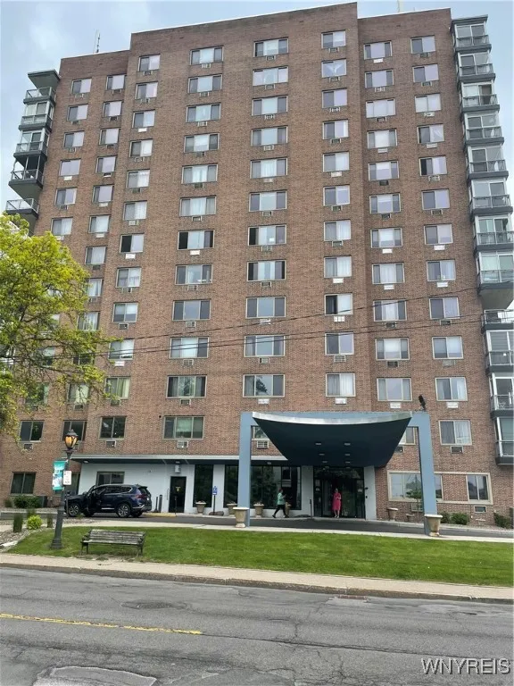 151 Buffalo Avenue 802, Niagara Falls, New York 14, Niagara Falls, New York 14303, 2 Bedrooms Bedrooms, 4 Rooms Rooms,2 BathroomsBathrooms,Residential Lease,For Rent,151 Buffalo Avenue 802, Niagara Falls, New York 14,B1633568
